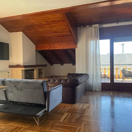 Apartment Magnifico Atico Con Vistas, Parking Y Piscina