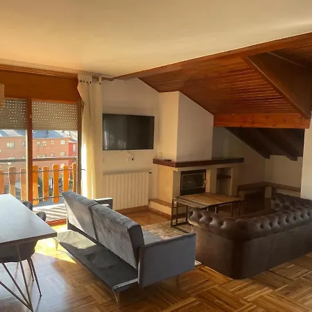 Magnifico Atico Con Vistas, Parking Y Piscina * Puigcerda