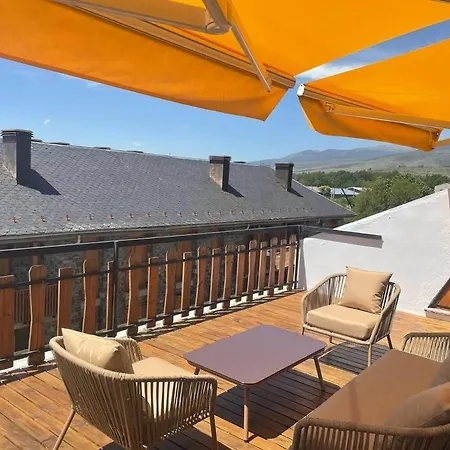 Magnifico Atico Con Vistas, Parking Y Piscina * Puigcerda